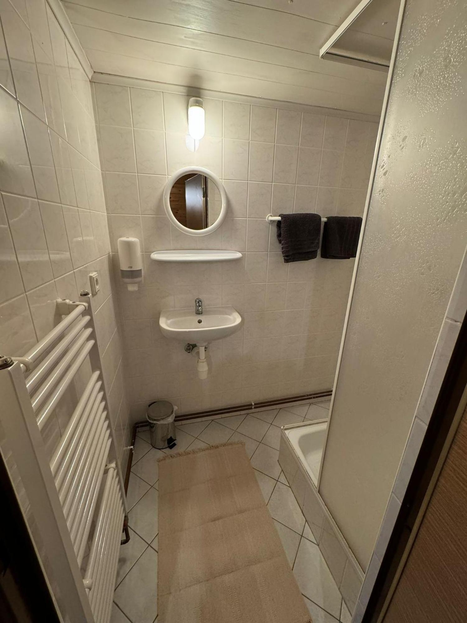 Bila Labut Horsky Hotylek Hotel Pec pod Snezkou Bilik gambar